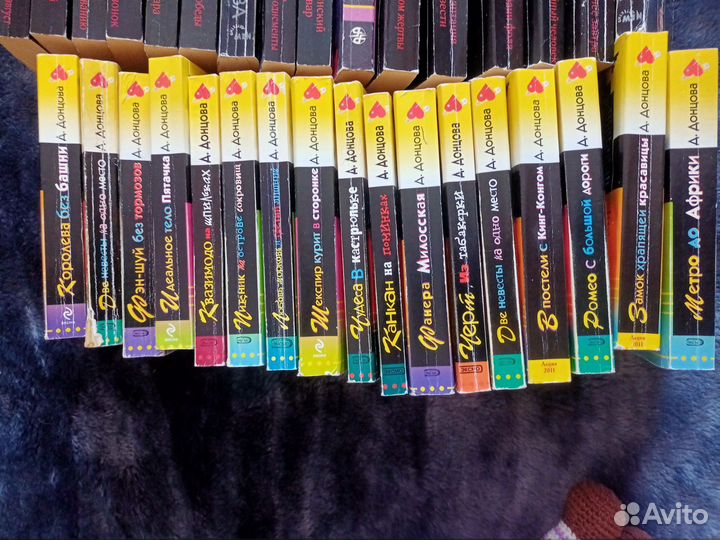 Продам книги, детективы