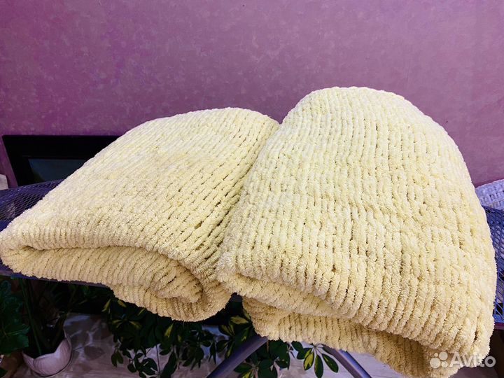 Плед вязанный ручной работы 2 шт