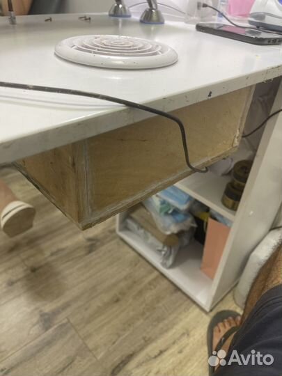 Встраиваемая вытяжка для маникюра