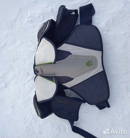 Нагрудник хоккейный взрослый