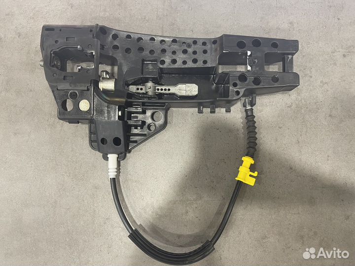 Кронштейн ручки двери audi