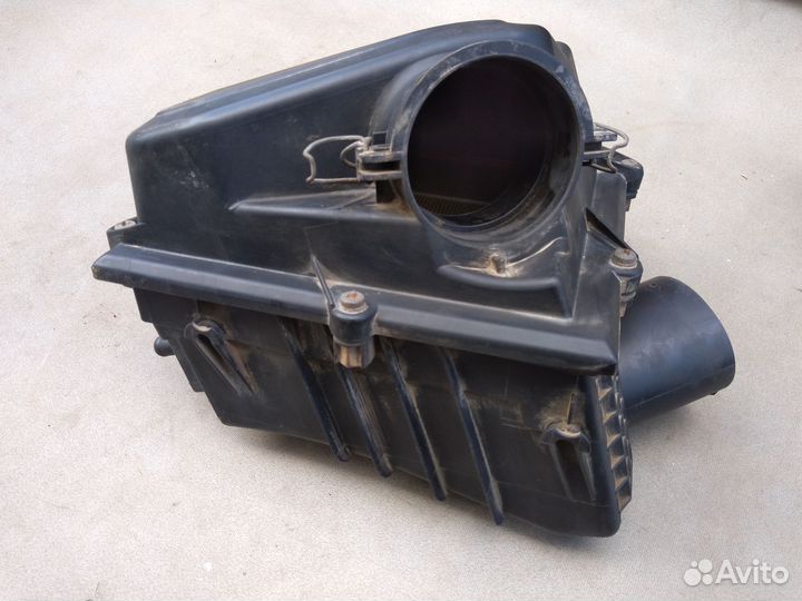 Корпус воздушного фильтра Ford Scorpio 1994-1998