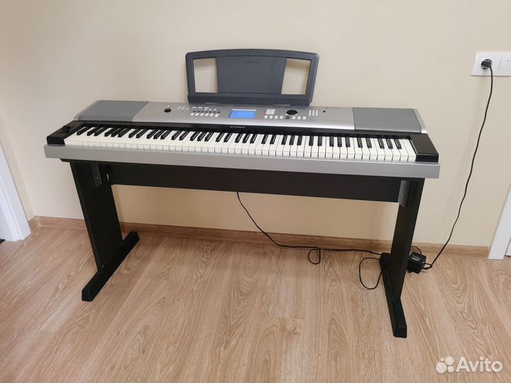 Цифровое пианино Yamaha DGX 520