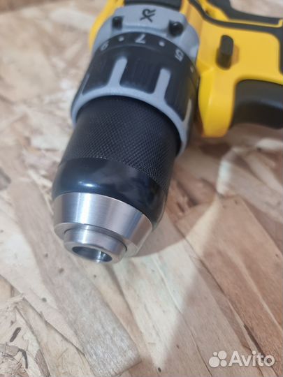 Дрель-шуруповерт Dewalt DCD791N