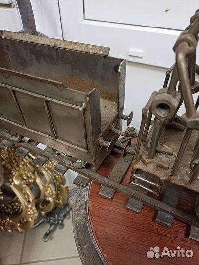 Модель паровоза.винтаж.металл