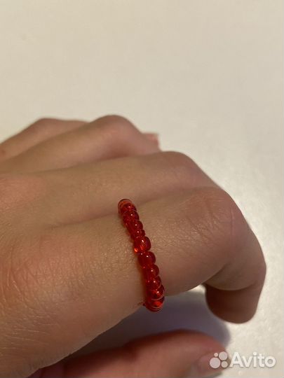 Красное кольцо из бисера