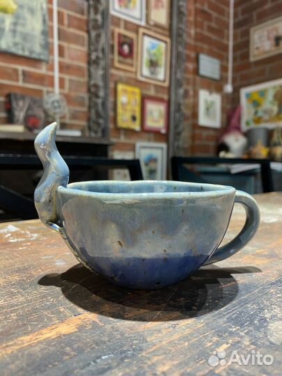 Керамическая кружка с павлином