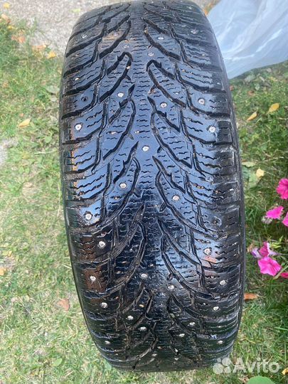 Nokian Tyres Hakkapeliitta 9 SUV 215/65 R17 103T