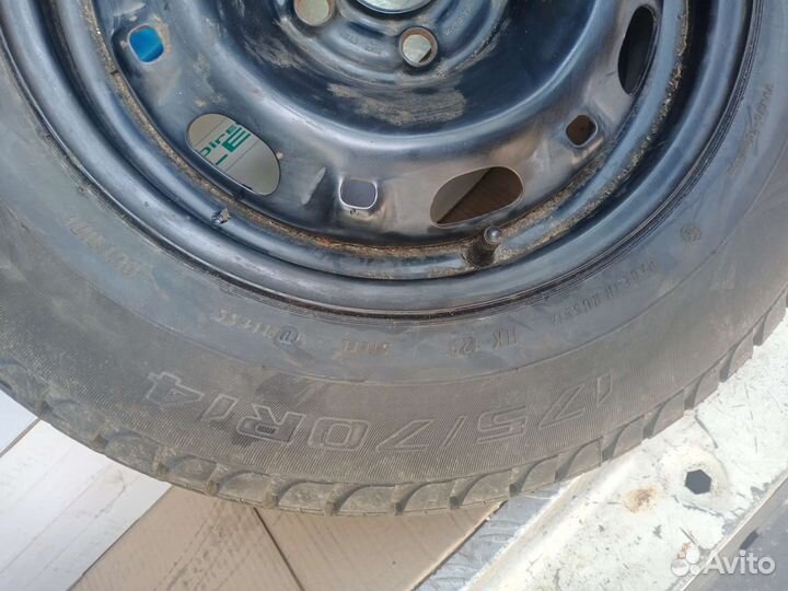 Пара колес, с запасок