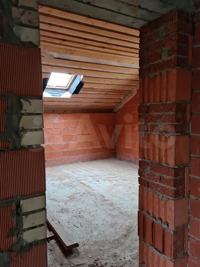 Коттедж 305 м² на участке 12 сот.