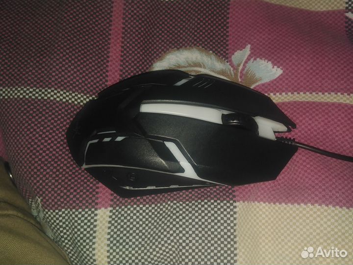 Продаю кому не жалко