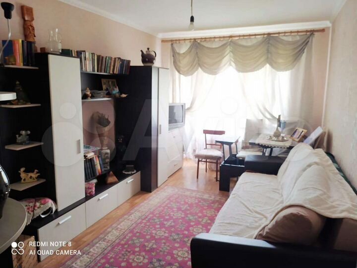 2-к. квартира, 50 м², 3/3 эт.