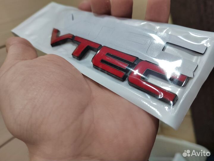 Шильдик vtec и mugen для honda