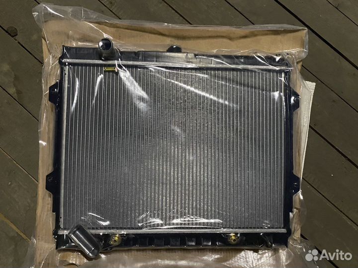 Радиатор mitsubishi pajero