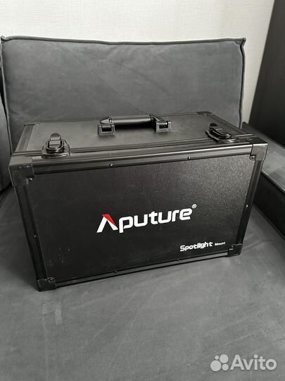 Aputure spotlight 26