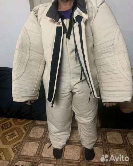 Защитный костюм