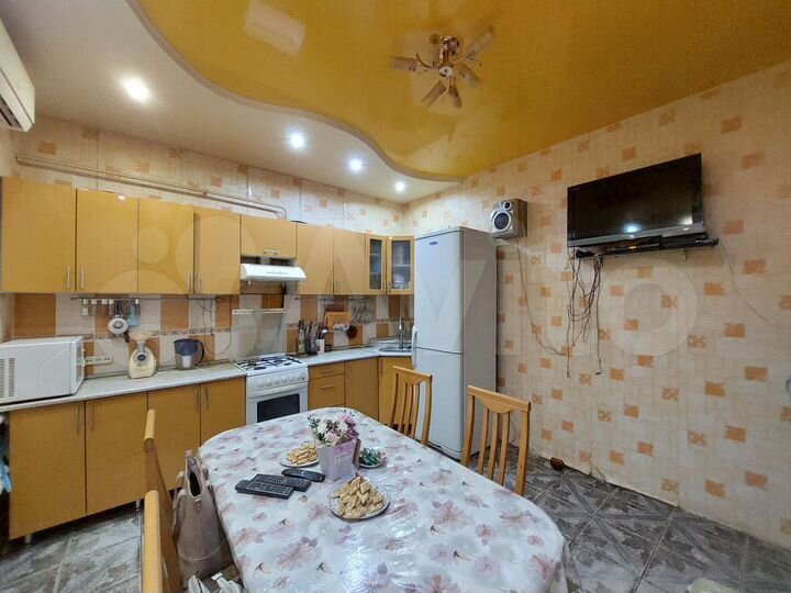 Коттедж 159,7 м² на участке 2,5 сот.