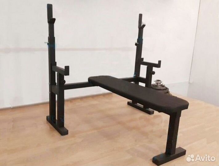 Скамья для жима с подстраховкой
