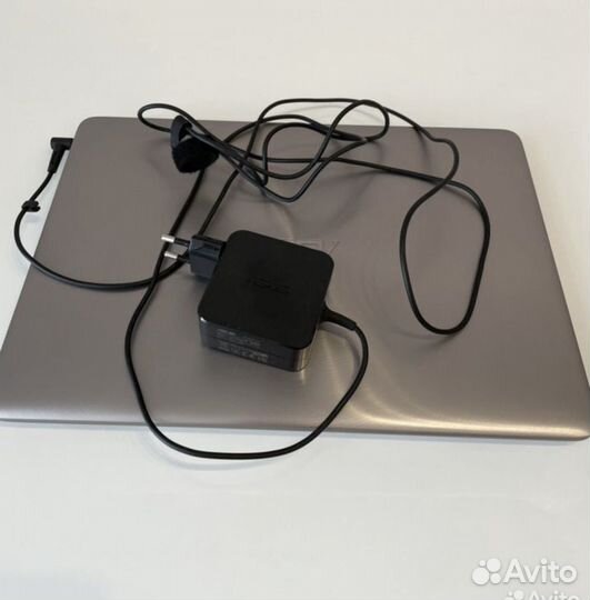 Ноутбук i5/DDR4 8GB/Video 2GB