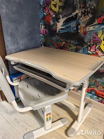 Растущая парта и стул бу
