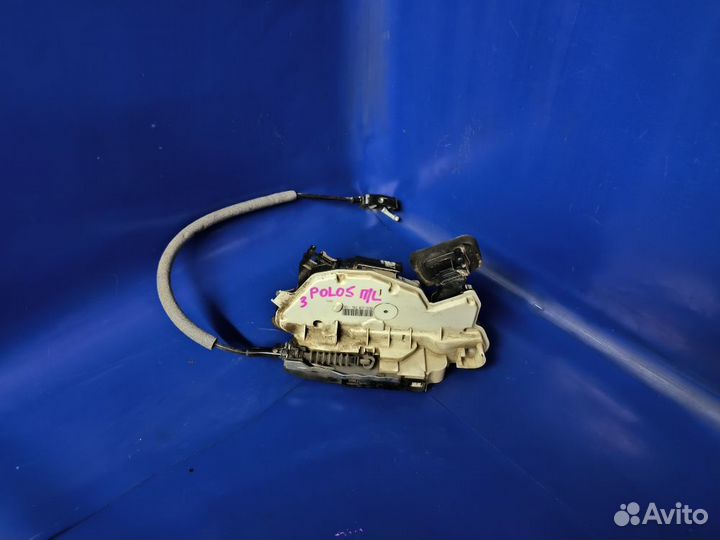 Замок двери передней левой Volkswagen Polo V