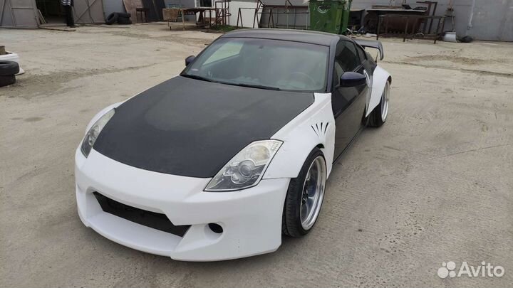 Пластиковый капот Nissan 350z рестаил