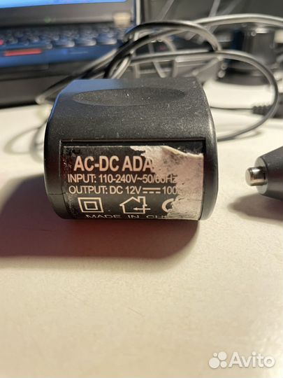 Автомобильный адаптер питания для плееров