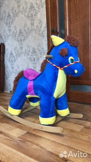 Детская качалка лошадь