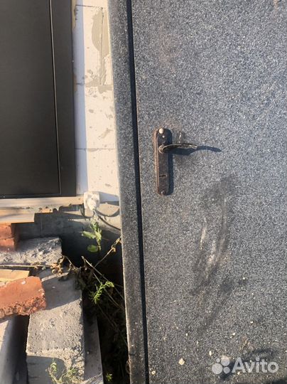 Дверь входная металлическая