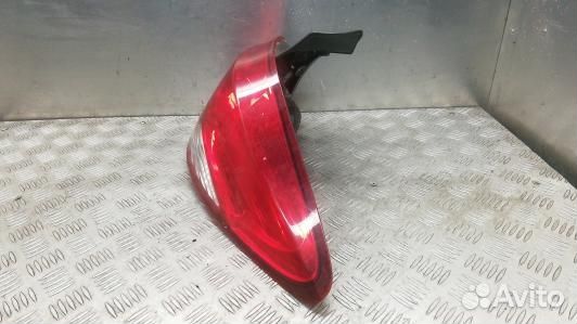 Фонарь задний правый chevrolet cruze J300 (UNI02MY