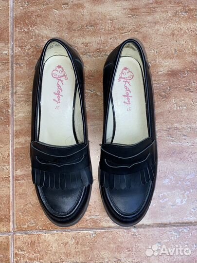 Лоферы кожаные черные 37 котофей