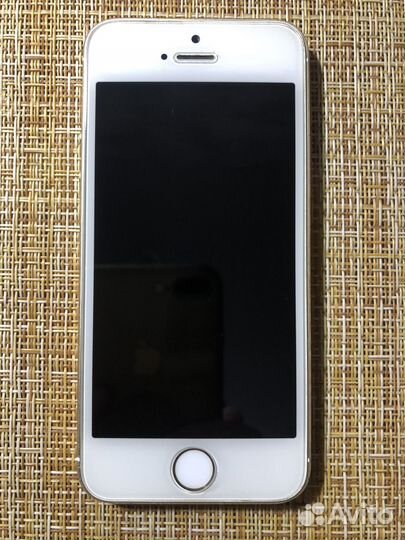 Телефон iPhone 5s