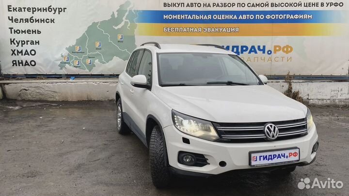 Патрубок радиатора Volkswagen Tiguan (NF) 5N012110