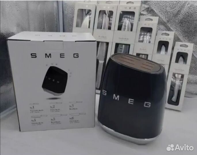 Набор кухонных ножей с подставкой smeg