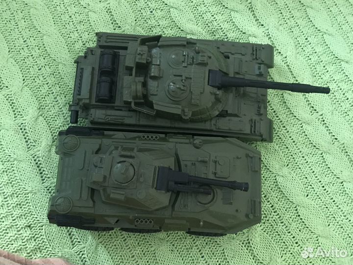 Игрушечный танк