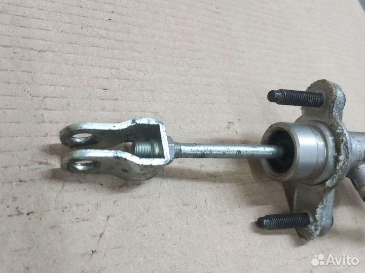 Главный цилиндр сцепления Киа Рио 2 Jb