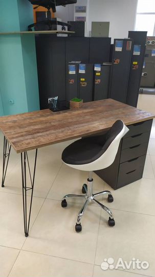 Стол компьютерный