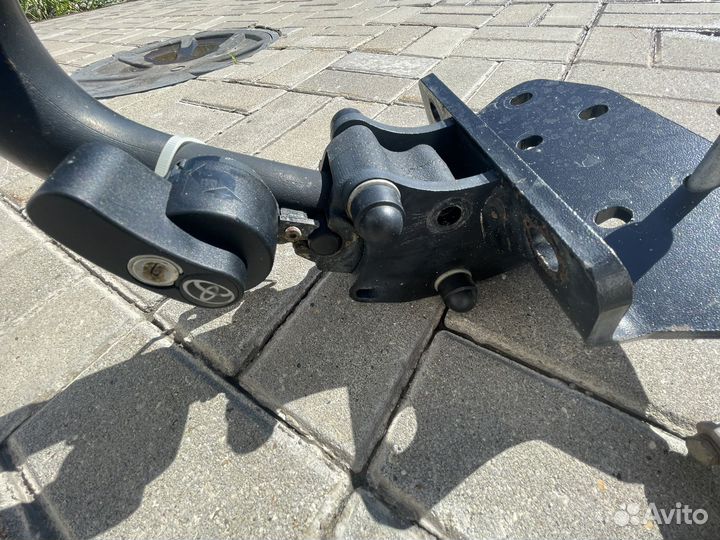 Фаркоп LC200 / Lexus LX570 легкосъёмный (оригинал)