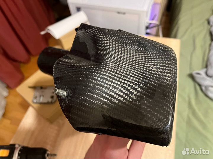 Карбоновая фальш-фара Skyline r34