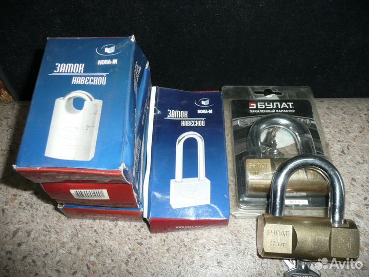 Замки дверные врезные, навесные, петли