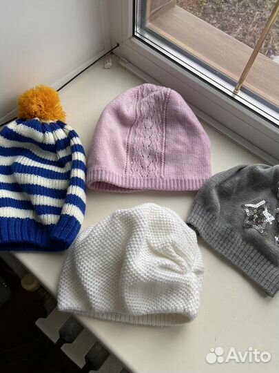 Шапочки для девочки 6-10 лет пакетом