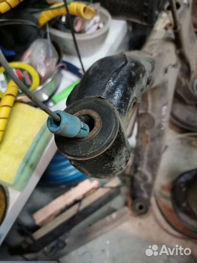 Рычачи задание в сборе на Vito 639