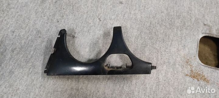 Накладка под фару левая W210