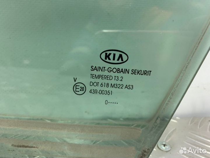 Форточка двери задняя левая Kia Sportage SL