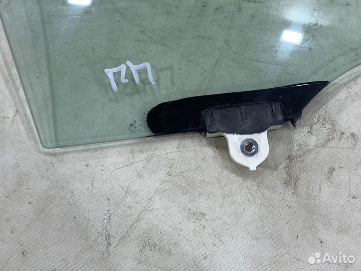 Стекло переднее правое Mitsubishi Оutlandеr