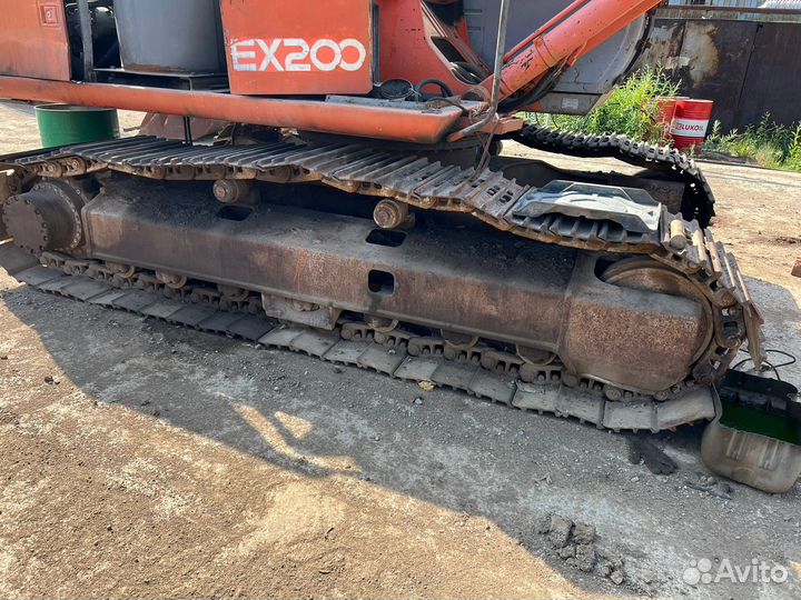 Гусеничный экскаватор Hitachi EX 200-5, 1998