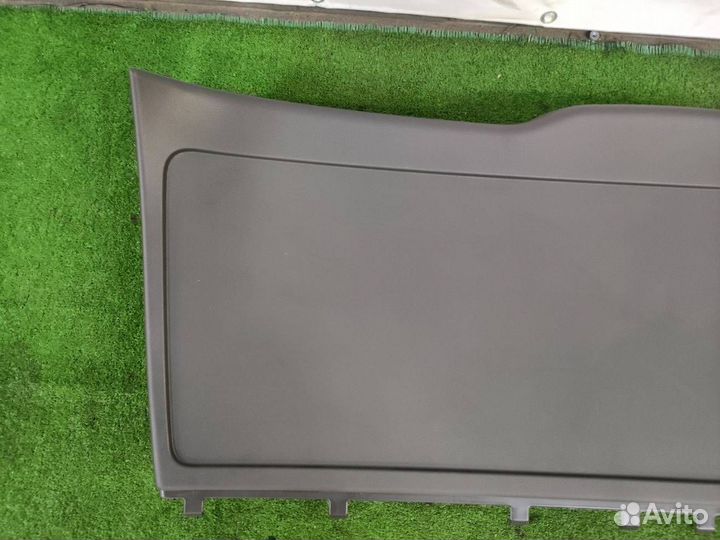 Обшивка крышки багажника Mercedes-Benz Gle-Class