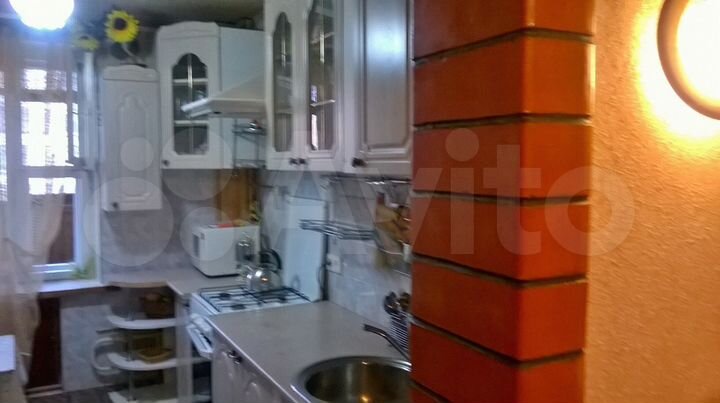 2-к. квартира, 50 м², 4/9 эт.