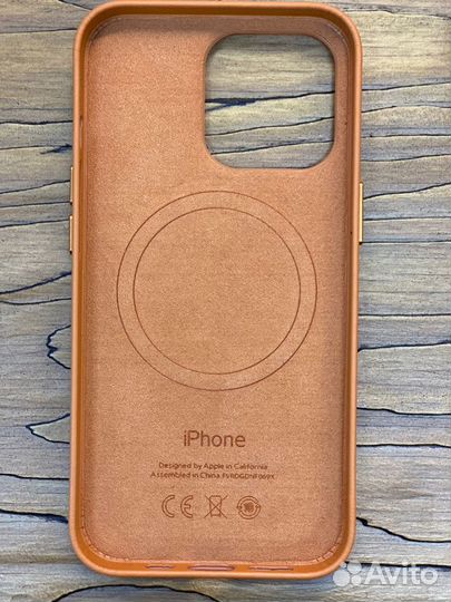 Чехол Apple Leather Case MagSafe для iPhone 13 Pro