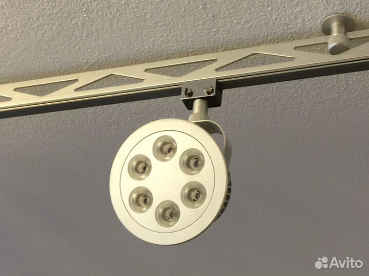 Интерьерный Светодиодный светильник на треке - 6 м